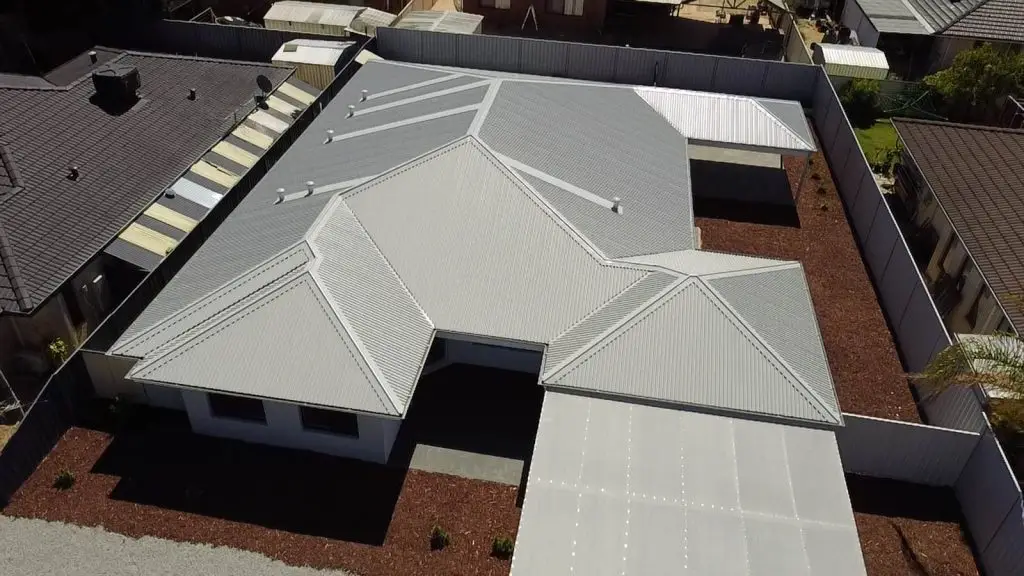 Single storey home exterior by Elemental Construction & Consulting